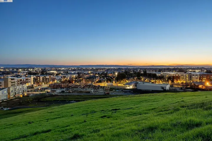 28851 Hideaway St, Hayward, California 94544