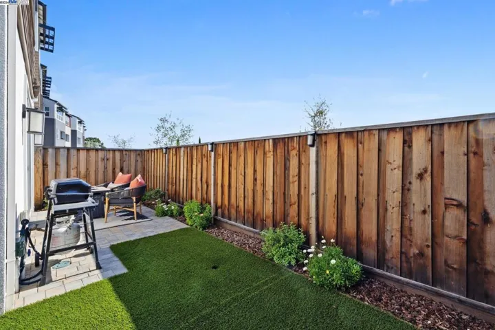 28851 Hideaway St, Hayward, California 94544