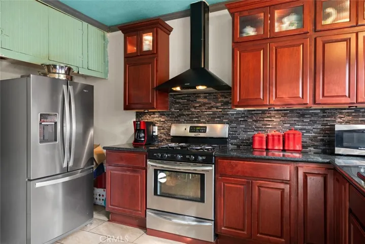 215 N Merrill Avenue, Willows, California 95988