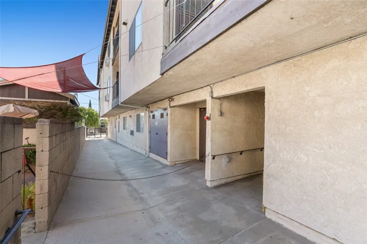 6079 La Prada Street, Los Angeles, California 90042