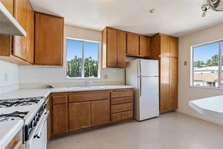 6079 La Prada Street, Los Angeles, California 90042