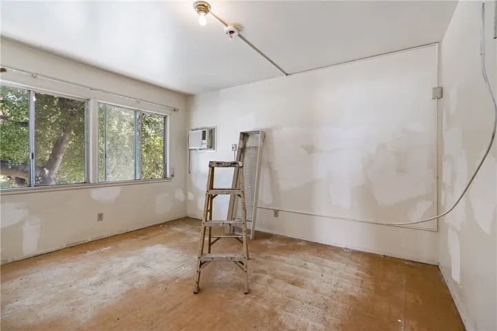 6817 N Figueroa Street, Los Angeles, California 90042