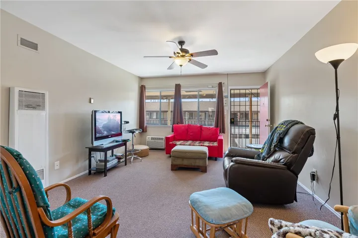 6817 N Figueroa Street, Los Angeles, California 90042