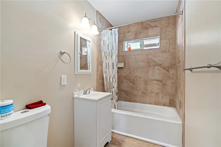 6817 N Figueroa Street, Los Angeles, California 90042
