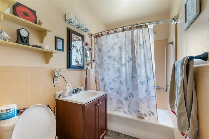 6817 N Figueroa Street, Los Angeles, California 90042