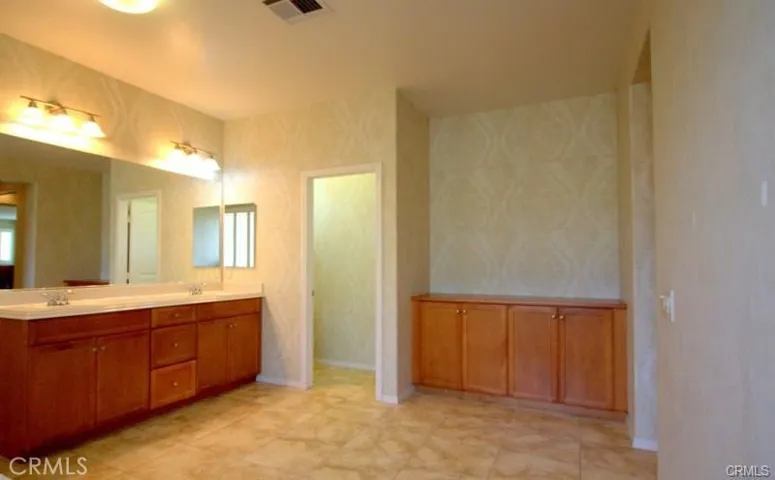13884 Huntervale Drive, Eastvale, California 92880