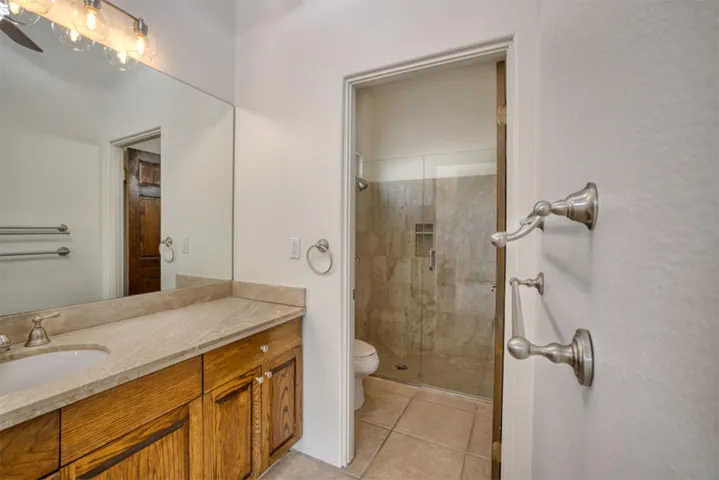 Guest Bath 2