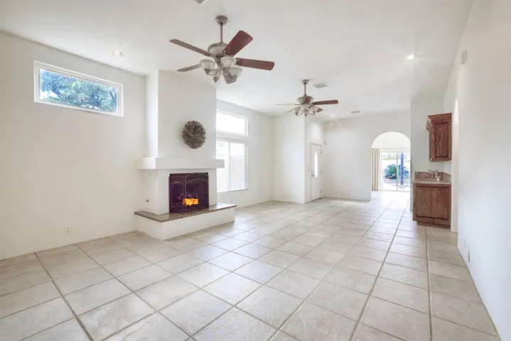 navarro-living-room-2