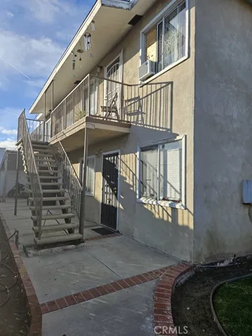 South-East View 4 Unit Building