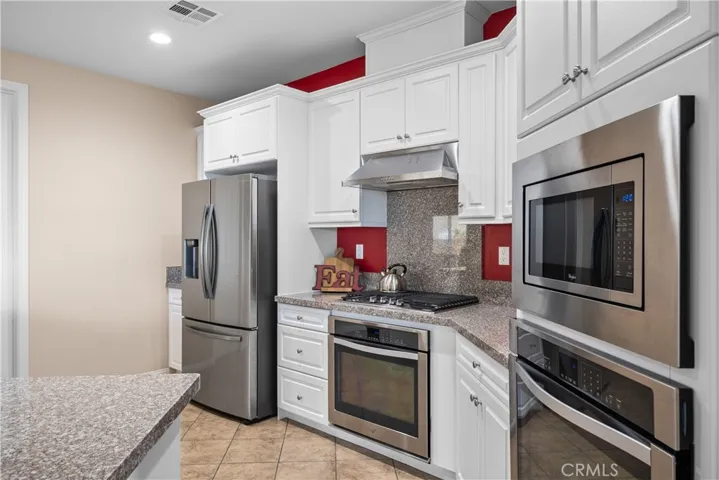 19708 Lanfranca Drive, Saugus, California 91350