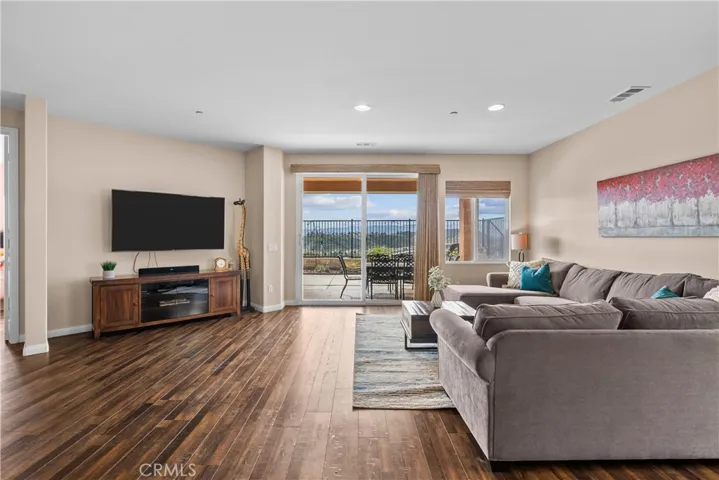19708 Lanfranca Drive, Saugus, California 91350