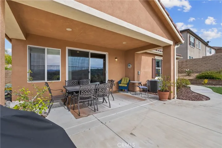 19708 Lanfranca Drive, Saugus, California 91350