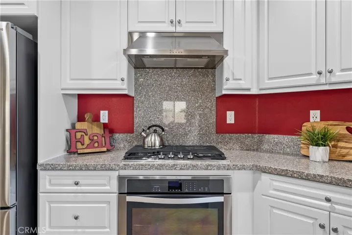 19708 Lanfranca Drive, Saugus, California 91350