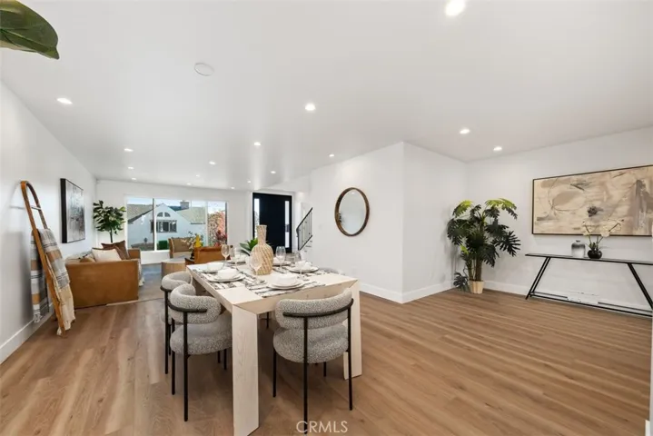 2501 N Poinsettia Avenue, Manhattan Beach, California 90266