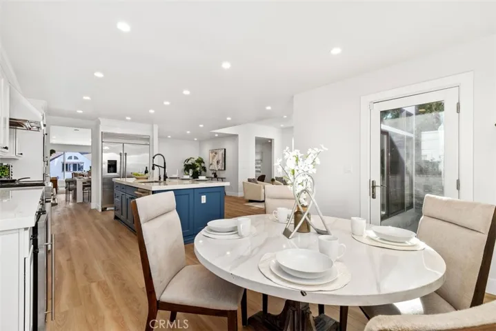 2501 N Poinsettia Avenue, Manhattan Beach, California 90266