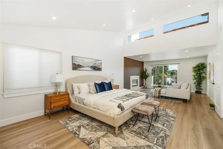 2501 N Poinsettia Avenue, Manhattan Beach, California 90266