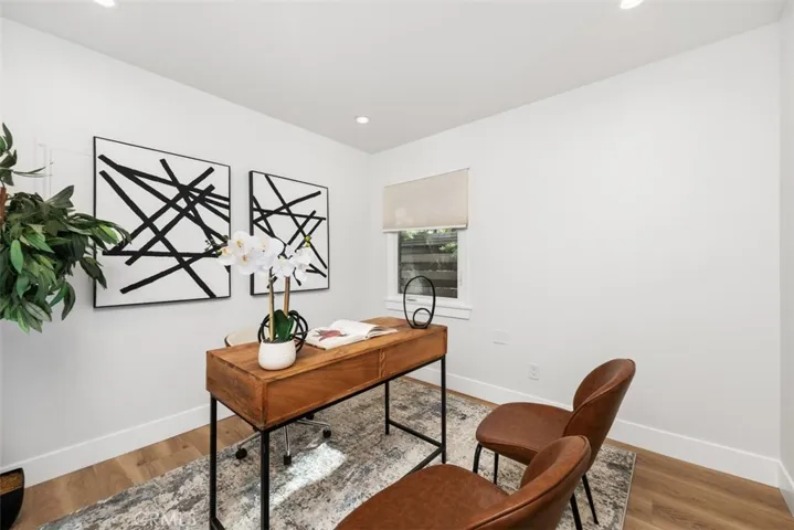 2501 N Poinsettia Avenue, Manhattan Beach, California 90266
