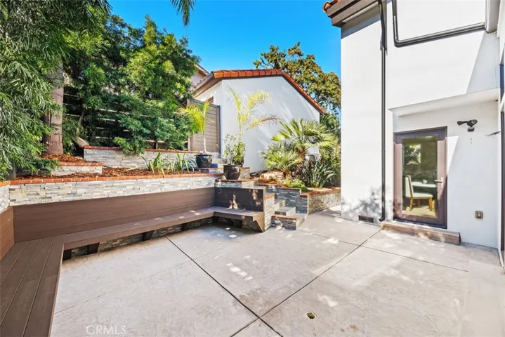 2501 N Poinsettia Avenue, Manhattan Beach, California 90266