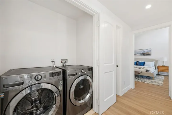 2501 N Poinsettia Avenue, Manhattan Beach, California 90266