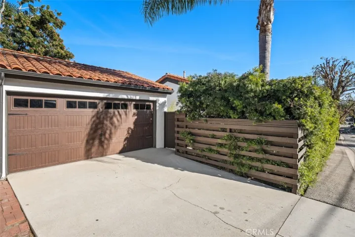 2501 N Poinsettia Avenue, Manhattan Beach, California 90266