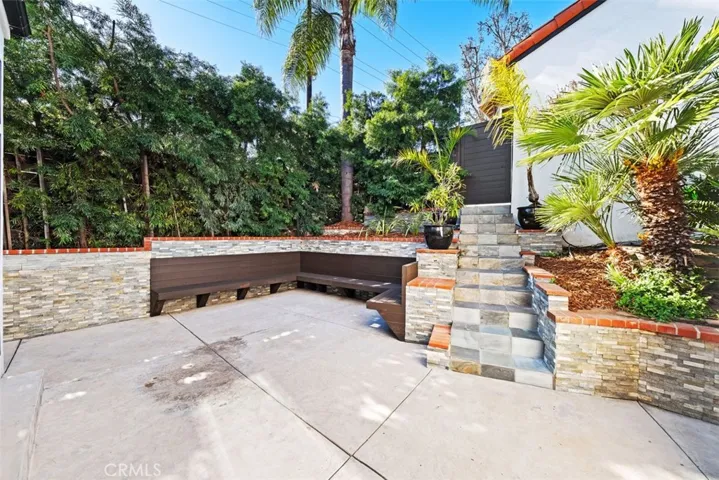 2501 N Poinsettia Avenue, Manhattan Beach, California 90266