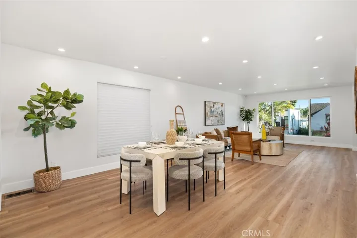 2501 N Poinsettia Avenue, Manhattan Beach, California 90266