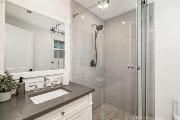 2501 N Poinsettia Avenue, Manhattan Beach, California 90266