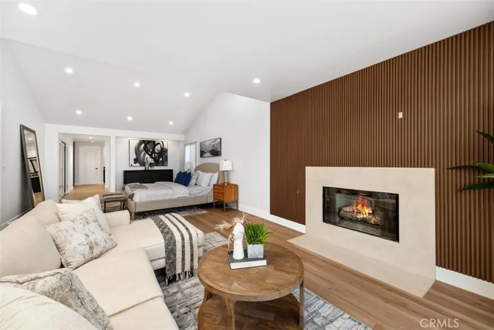 2501 N Poinsettia Avenue, Manhattan Beach, California 90266