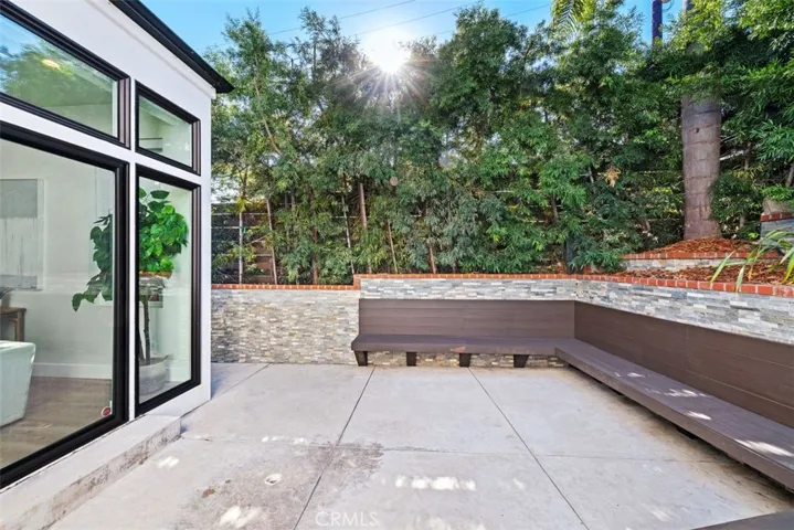 2501 N Poinsettia Avenue, Manhattan Beach, California 90266