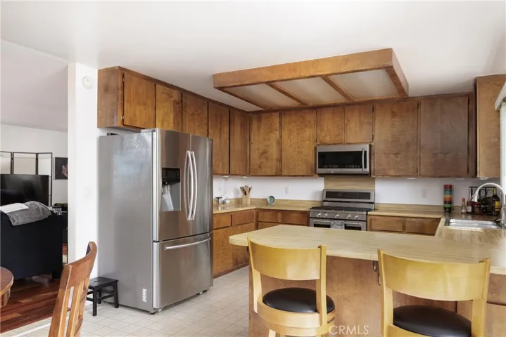 Stainless steal appliances are included.