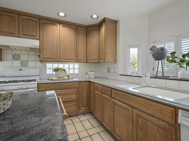 Kitchen - Back House