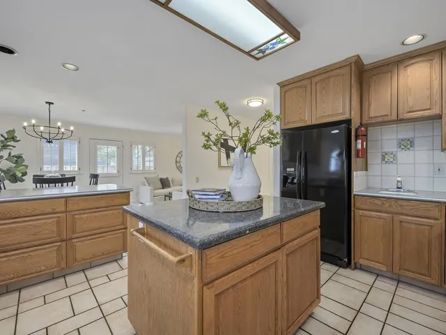 Kitchen Island - Back House
