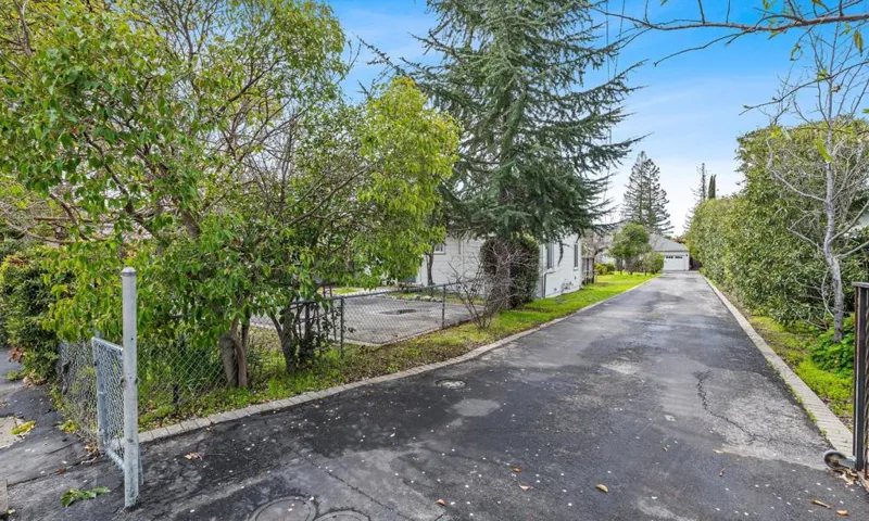 Driveway To Backhouse