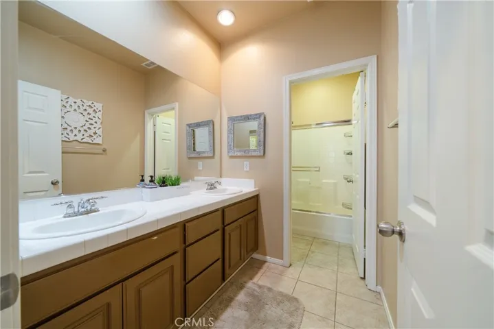 43713 Brandon Thomas Way, Lancaster, California 93536