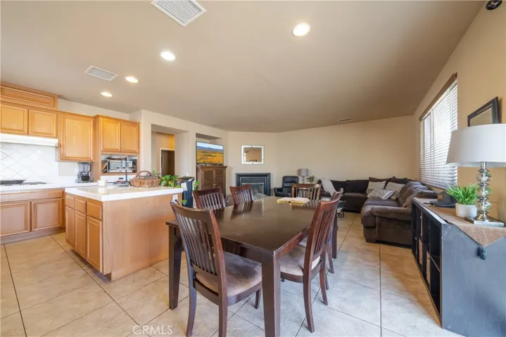 43713 Brandon Thomas Way, Lancaster, California 93536