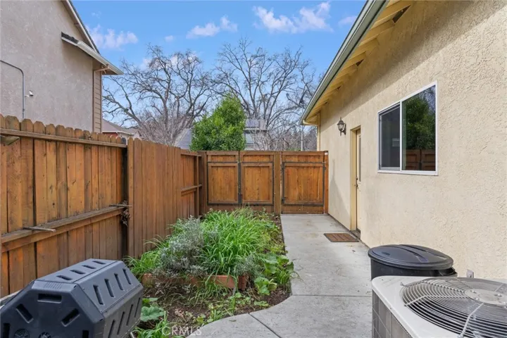 114 Secluded Oaks Court, Chico, California 95928