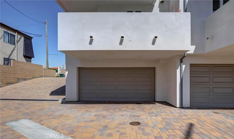 2-car garage