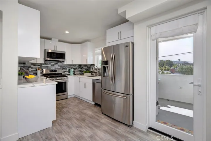 All stainless appliances included in sale