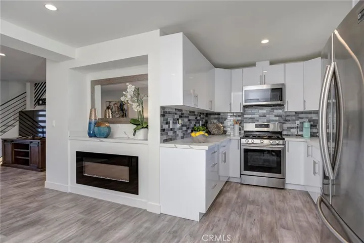 6160 S Pacific Coast Highway, Redondo Beach, California 90277