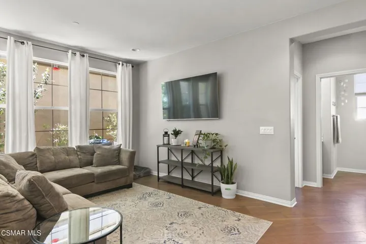 13-web-or-mls-UpMarketMedia184Sta-069