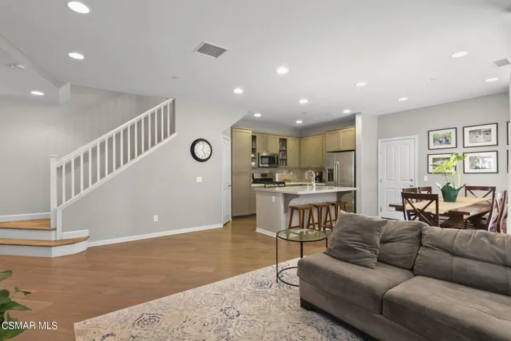 10-web-or-mls-UpMarketMedia184Sta-084