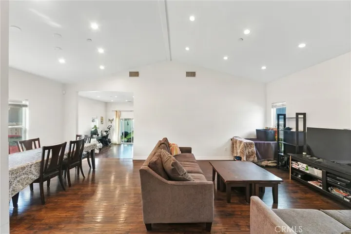 3627 E Vermont Street, Long Beach, California 90814