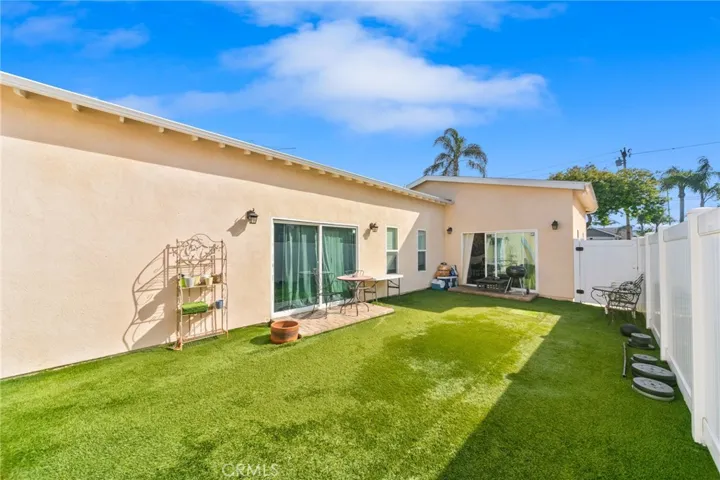 3627 E Vermont Street, Long Beach, California 90814
