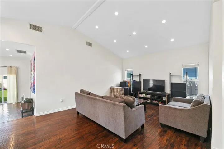 3627 E Vermont Street, Long Beach, California 90814