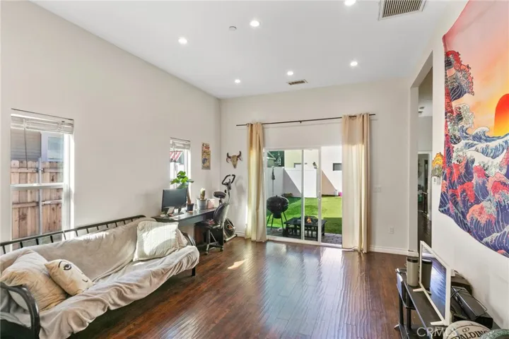 3627 E Vermont Street, Long Beach, California 90814
