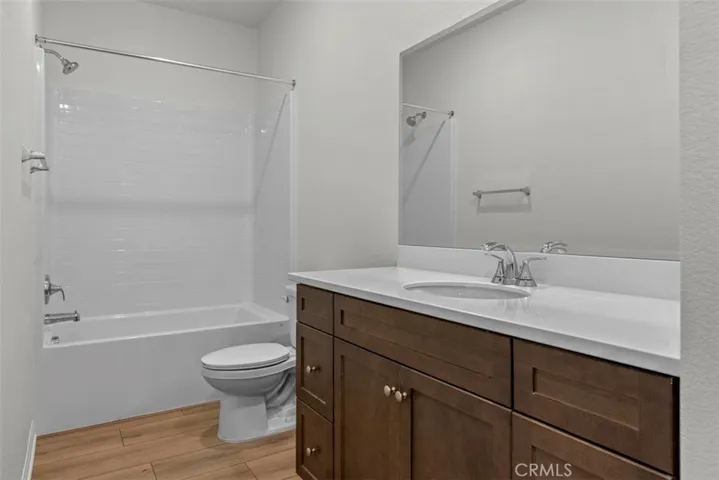 940 Dryden Drive, Lake Elsinore, California 92530