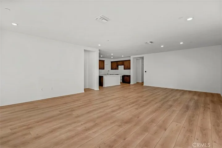 940 Dryden Drive, Lake Elsinore, California 92530