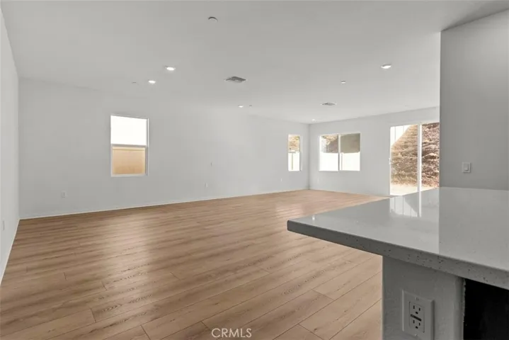 940 Dryden Drive, Lake Elsinore, California 92530
