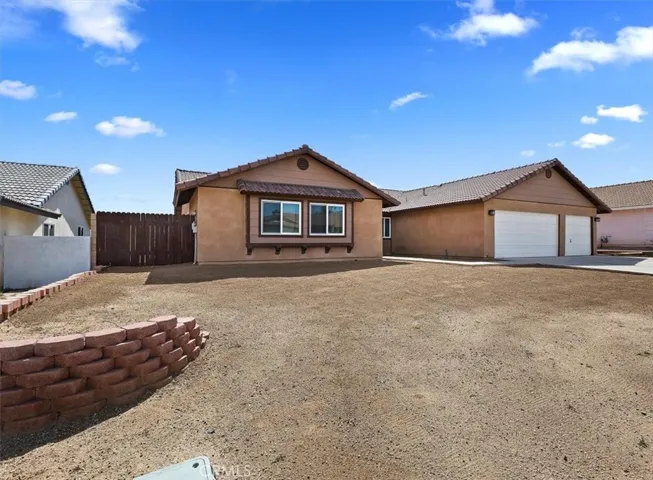 15591 Via Cartagena Street, Hesperia, California 92345