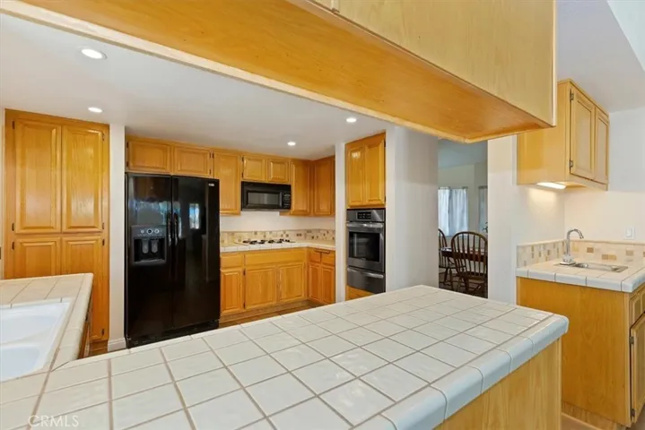 15591 Via Cartagena Street, Hesperia, California 92345